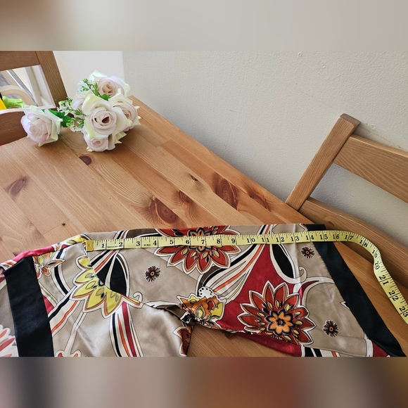 M.K.M Designs -Floral print kimono style top with bell 3/4 sleeves Size M/XL - Picture 3 of 9